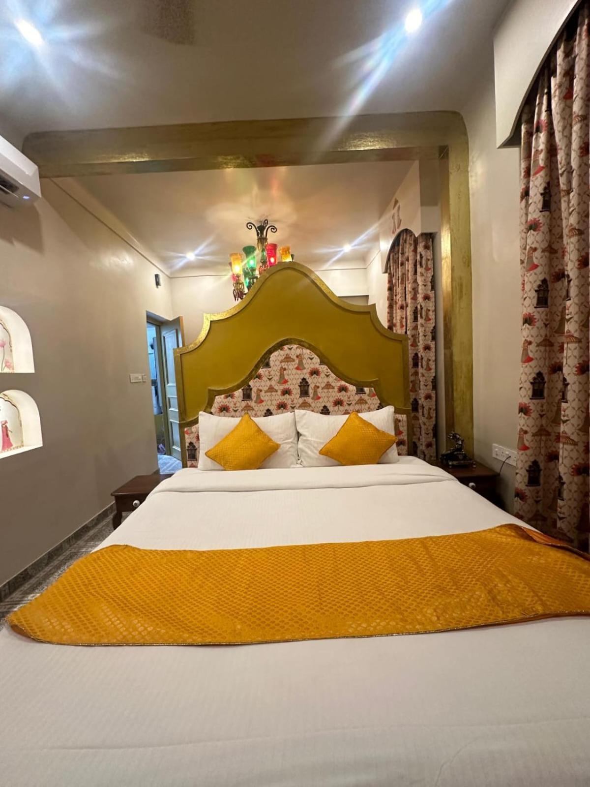 Stay Banaras - A Boutique Hotel Varanasi Bagian luar foto